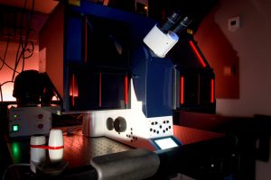 Inverted fluorescence microscope Leica DMI6000 with TIRF illumination