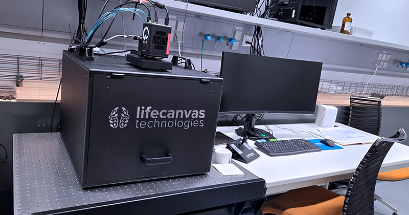 SmartSPIM light-sheet fluorescent microscope